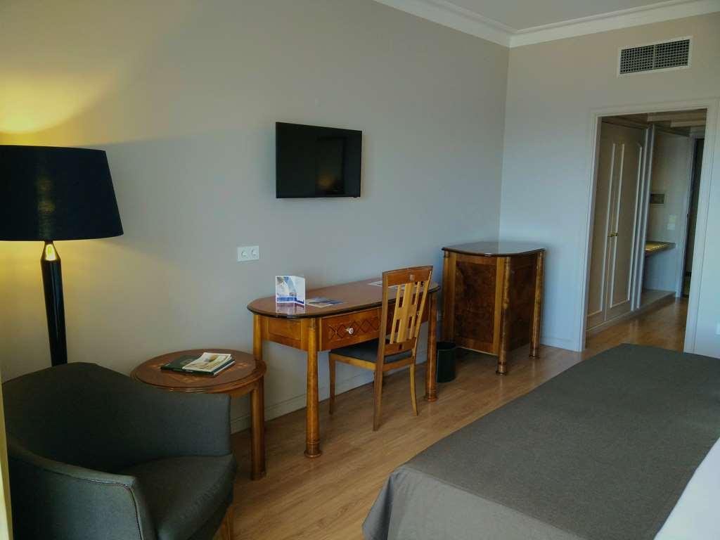 Golden Tulip Porto Gaia Hotel Vila Nova de Gaia Rom bilde